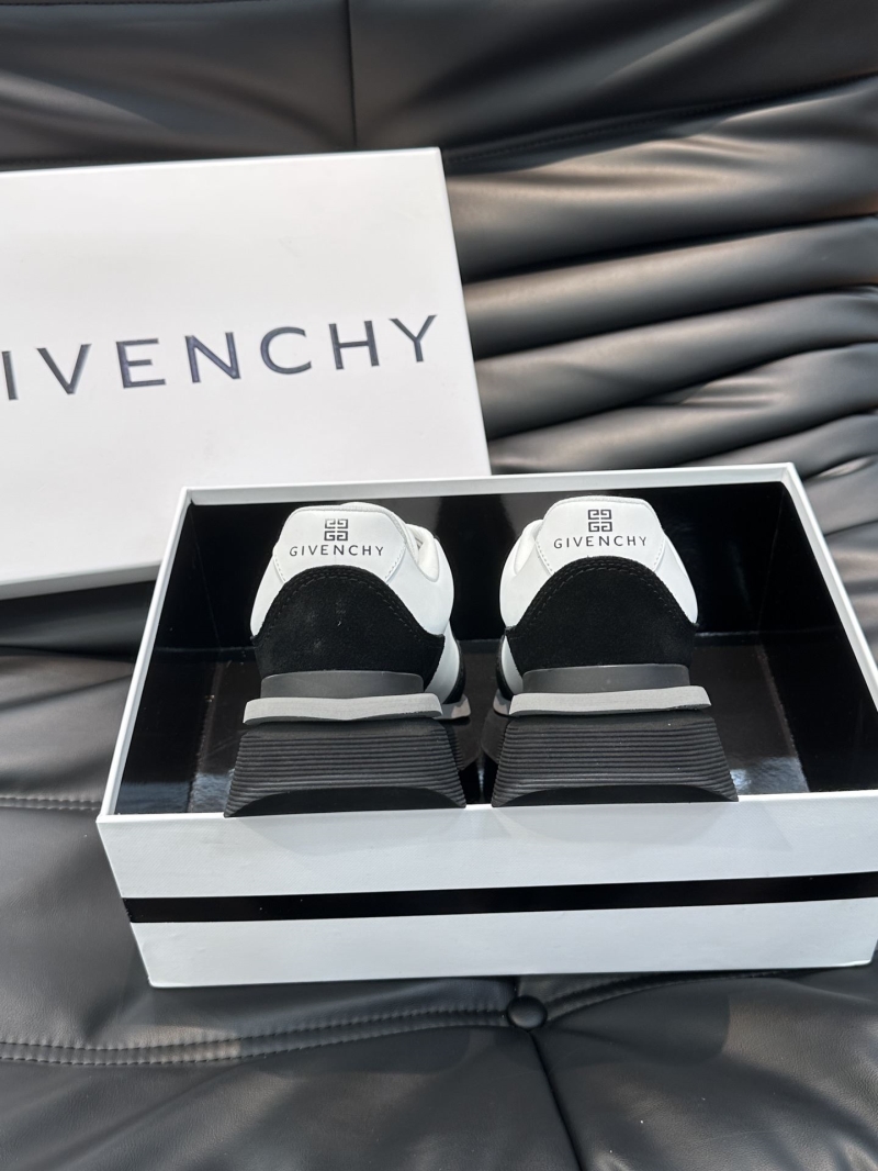 Givenchy Sneakers